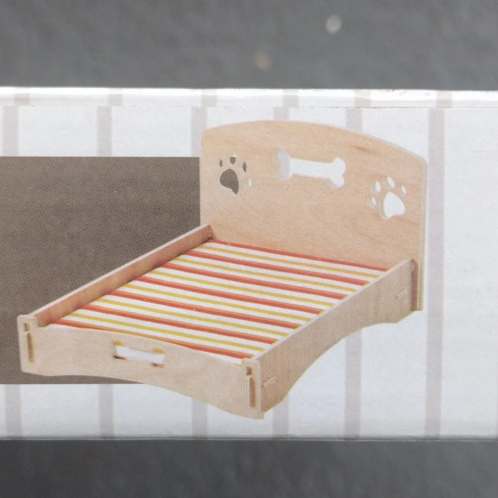 Wooden Pet Bet with Cushion